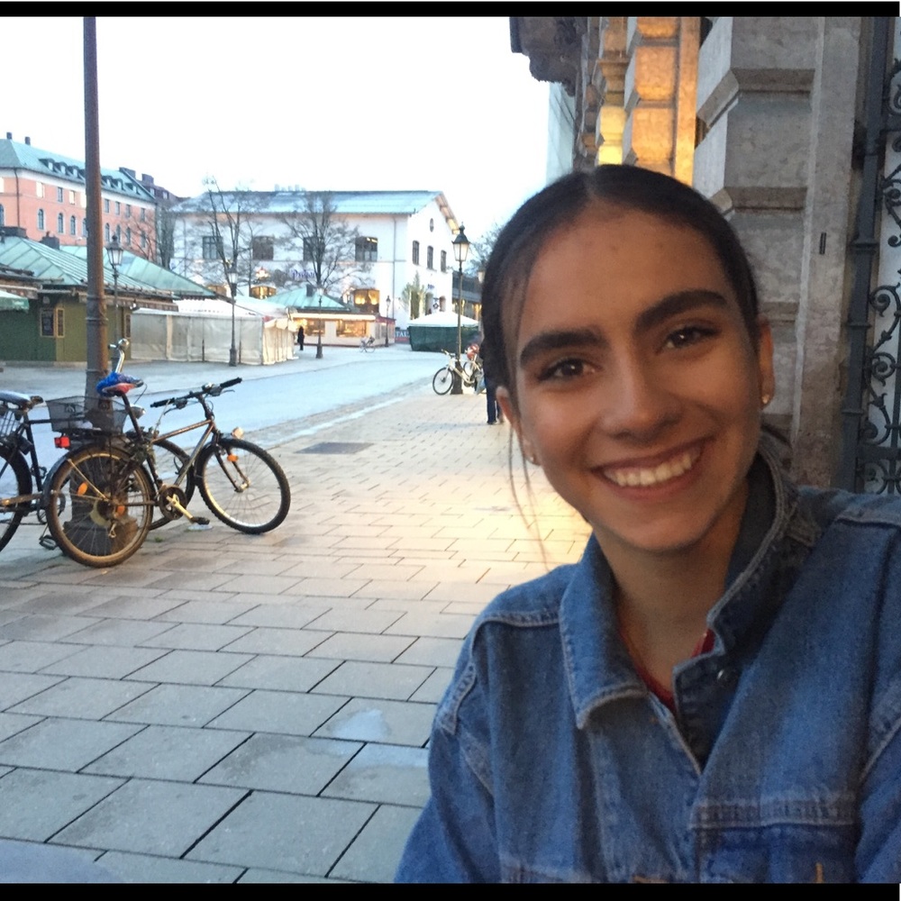 Meet your Posher, Ellah